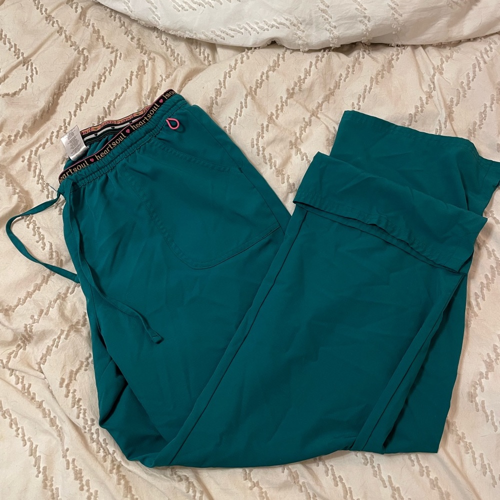 Heartsoul scrub pants. Large. Kelly green
